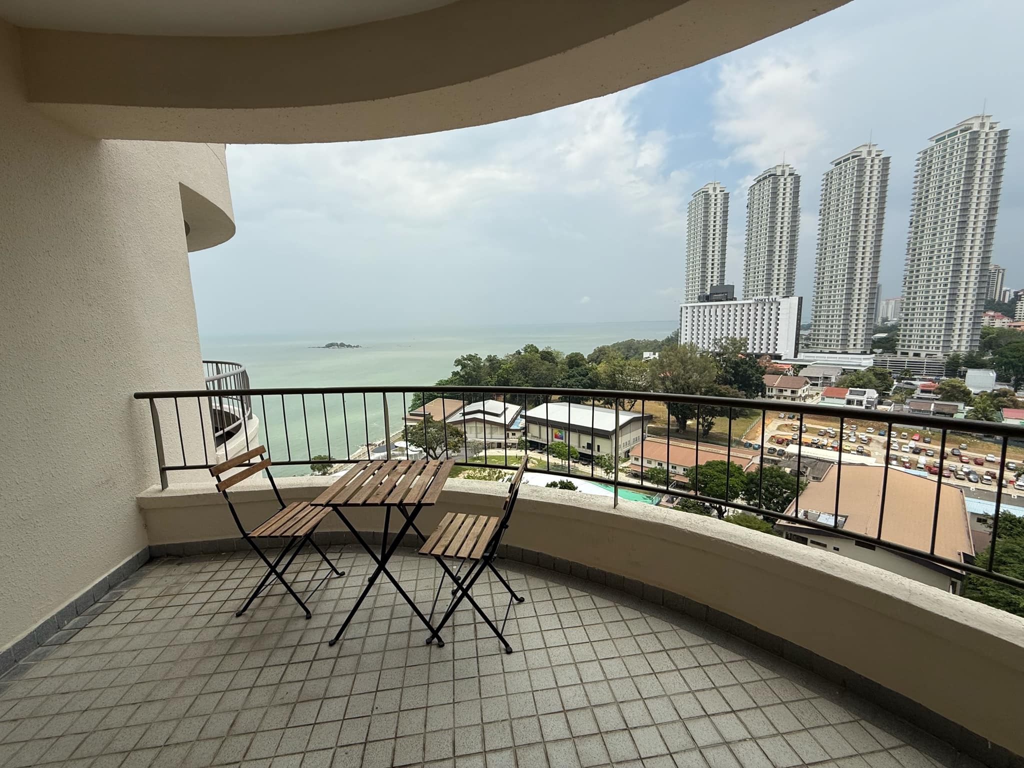 هتل رین بو پارادایس